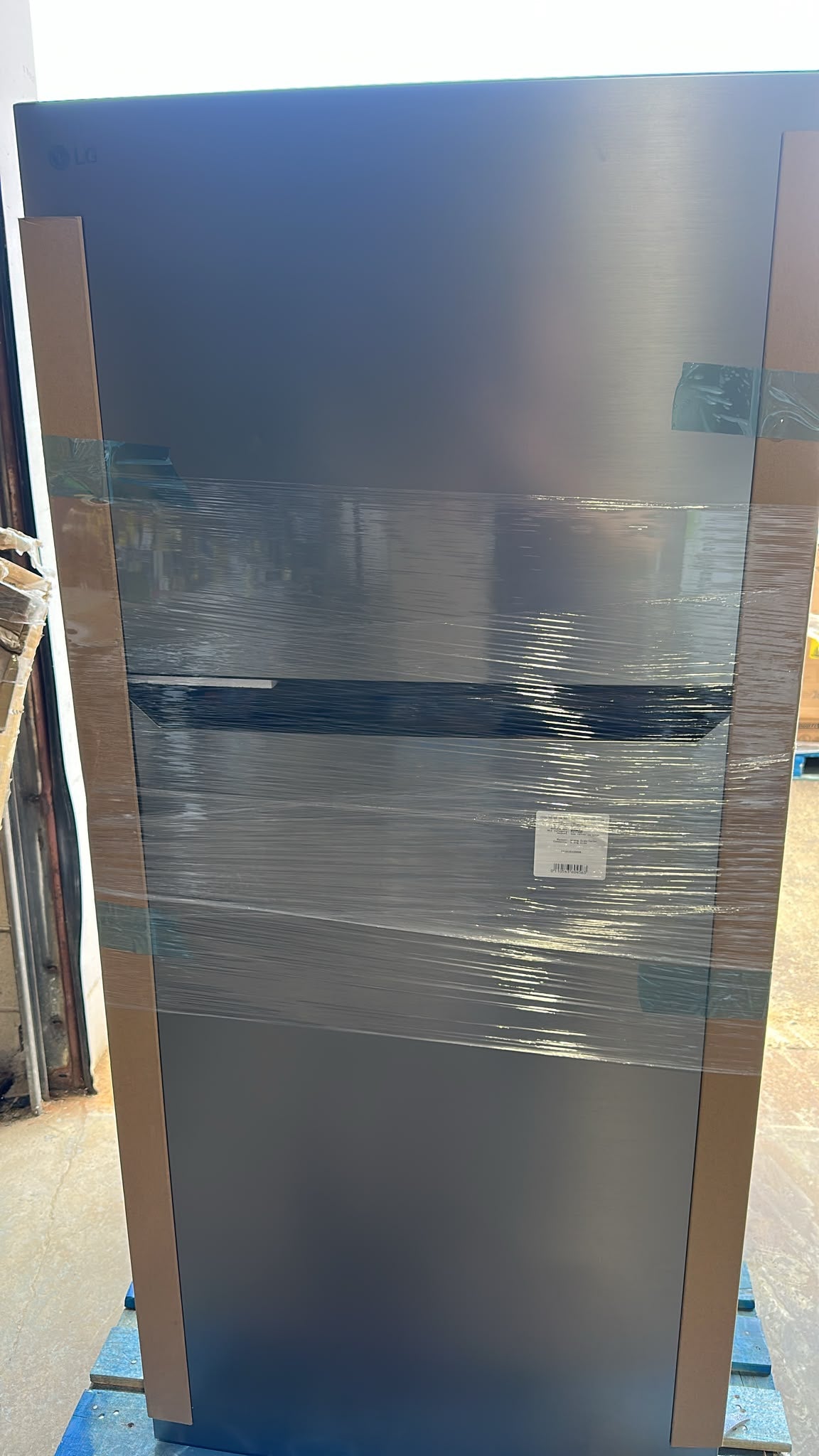 LG 30 in. 18 cu ft. Counter Depth Garage Ready Top Mount Refrigerator with Pocket Handle