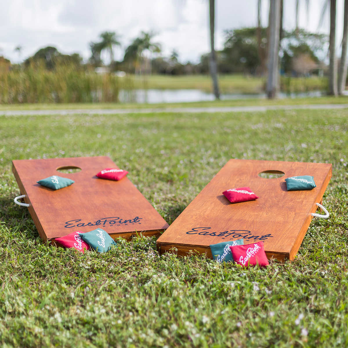 EastPoint 61 cm x 122 cm (2 ft. x 4 ft.) Heritage Solid Wood Cornhole Set