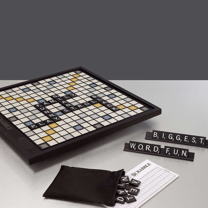 GIANT SCRABBLE DELUX