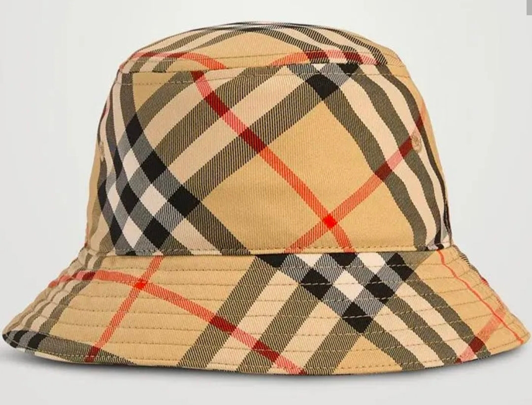 BURBERRY BUCKET HAT