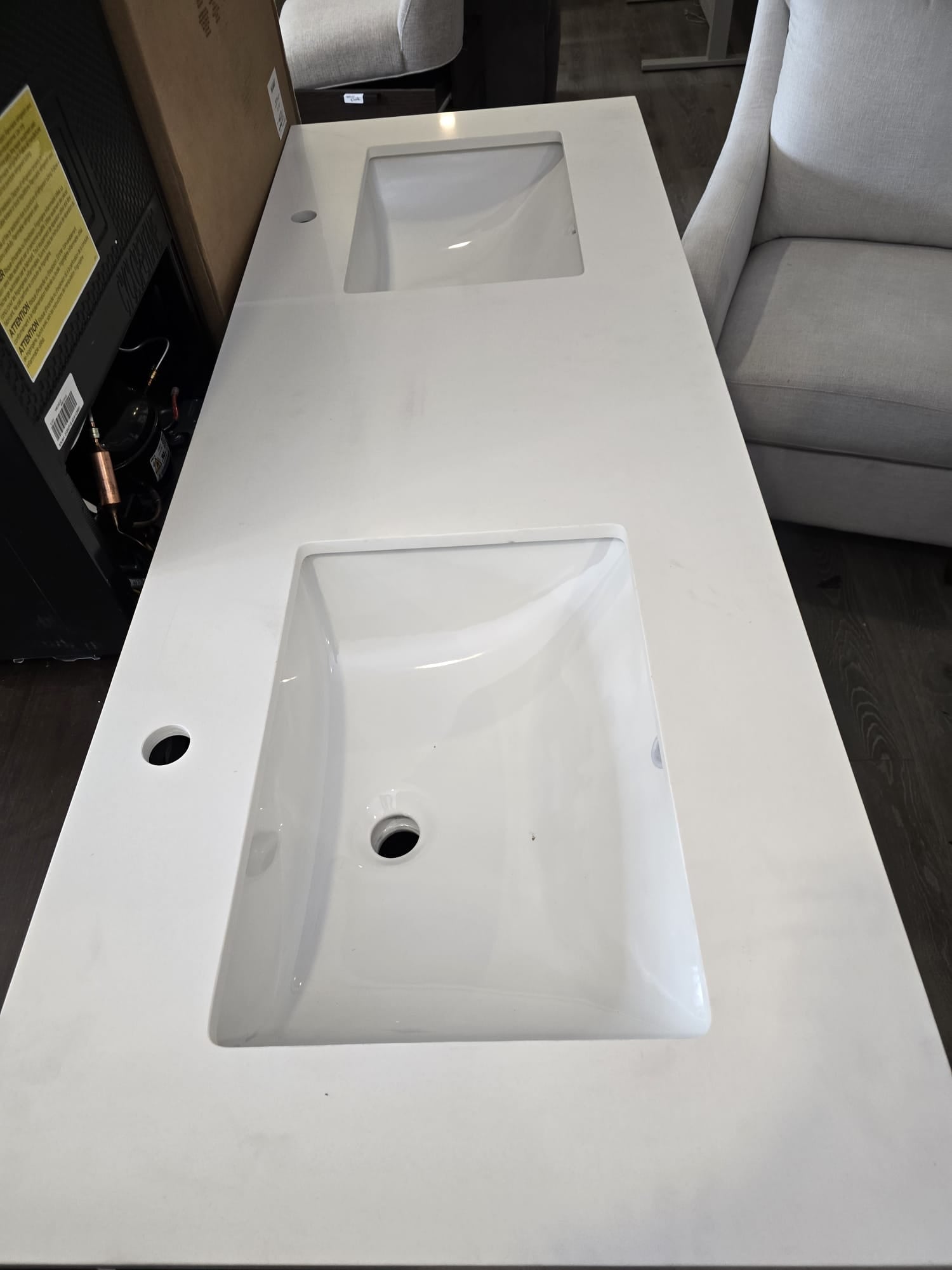 OVE LOURDES 60 IN Vanities (crack at the corner)